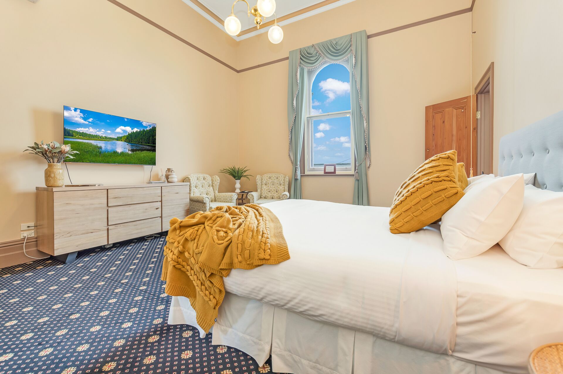 tower suite | 1 bedroom, individually decorated, individually furnished