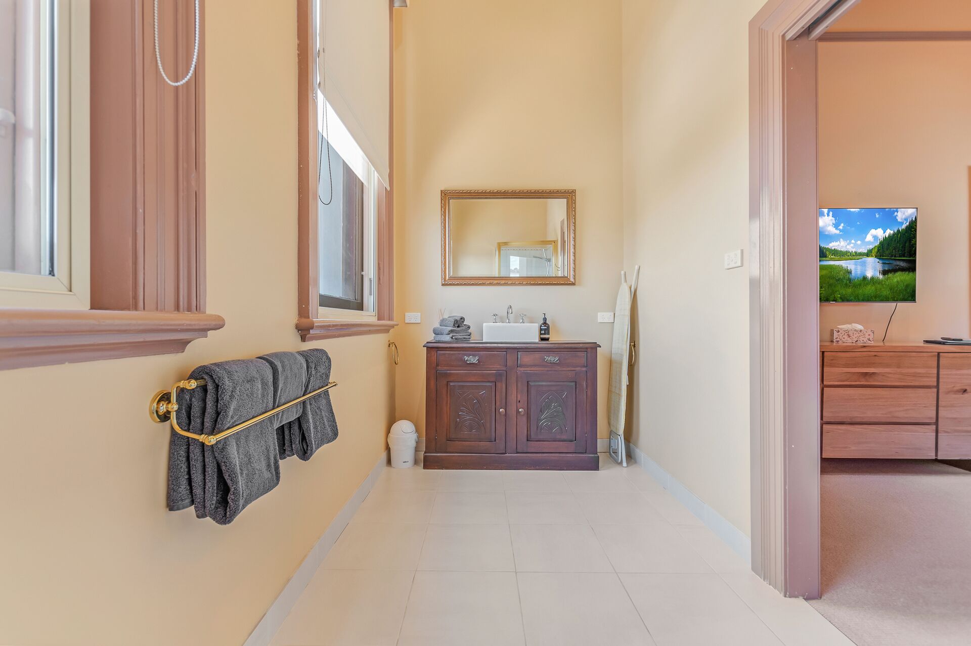 treasury suite | bathroom | hair dryer, towels