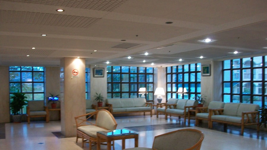 Kinsa Holiday Hotel