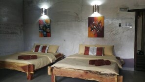 家庭客房 (Superior) | 書桌、筆電工作空間、免費無線上網、床單