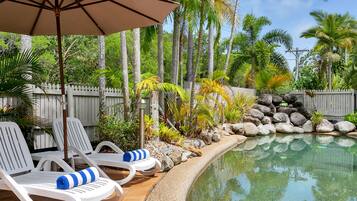 Kolam renang outdoor