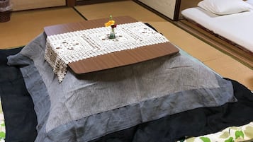 Private Vacation Home | Living room | Flat-screen TV