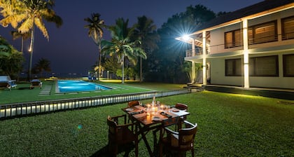 amã Stays & Trails Pathiramanal Villa, Alappuzha