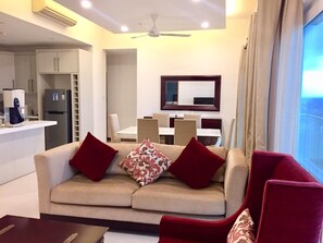 TV - Luxurious 3 bedroom apartment, 19th floor, Rajagiriya, Colombo, SriLanka (Rajagiriya, Colombo)