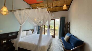 Deluxe Rustic Double Room | Individually furnished, desk, laptop workspace, blackout drapes