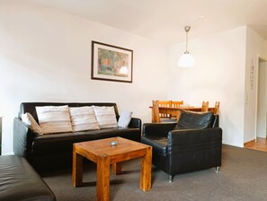 Unclassified image, 5 of 11, button