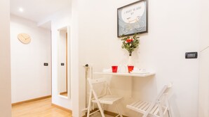 Apartment, 2 Bedrooms | In-room dining - Sweet 2 Bedrooms Home in Milan Center (Milan)