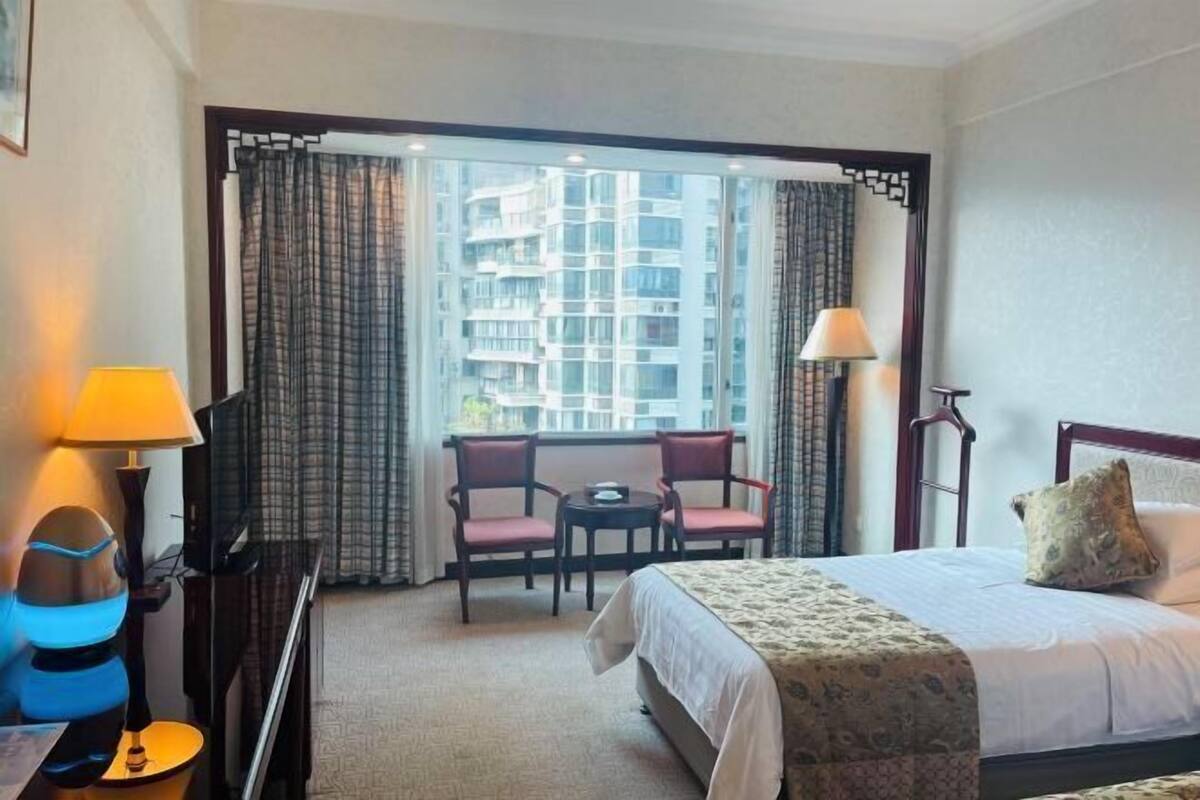 2 habitaciones, cortinas blackout, wifi gratis y ropa de cama