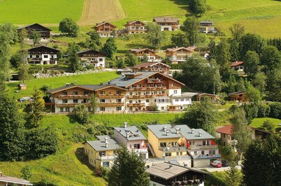 达克瑟花园酒店