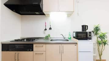 Fridge, microwave, stovetop, electric kettle