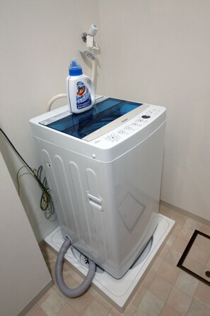 Apartment, 1 Bedroom | Laundry