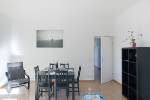 Apartment, 2 Bedrooms, Kitchen, Lakeside | In-room dining - ZH Seefeld - Hitrental Apartment (Zürich)