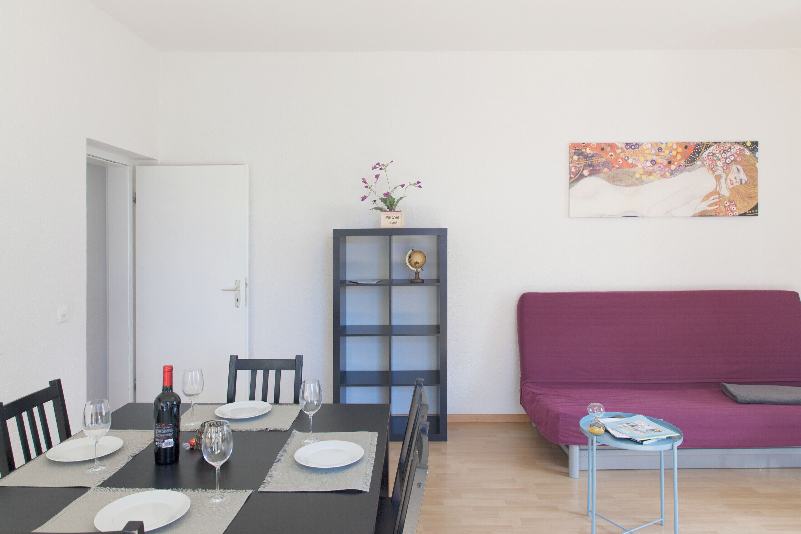 Apartment, 2 Schlafzimmer, Küche, Seeseite | Wohnzimmer | Fernseher
