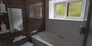 Basic House, 2 Bedrooms (TANI) | Bathroom | Combined shower/tub, hair dryer, slippers, electronic bidet - Solii (Ishikari)