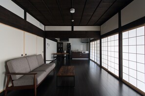 Maison, 2 chambres (YAMA) | Coin séjour