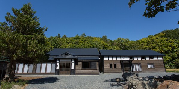 Exterior - Solii (Ishikari)