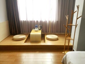 Kamar Eksklusif | Meja kerja dan Wi-Fi gratis