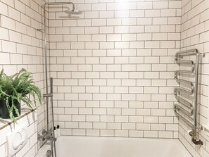 Familienapartment, 3 Schlafzimmer | Badezimmer | Handtücher, Seife, Toilettenpapier