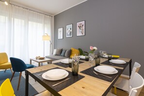 Huoneisto, 4 makuuhuonetta | Ruokailu omassa huoneessa