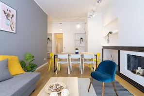 Apartment, 4 Schlafzimmer | Wohnbereich