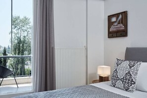 1 soveværelse, skrivebord, strygejern/strygebræt, weekendseng