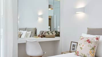 2 bedrooms, desk, iron/ironing board, travel cot