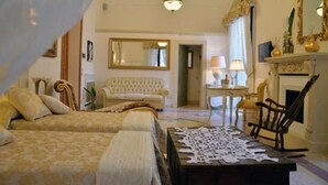 Quadruple Room | WiFi (free), individually decorated, individually furnished - Palazzo Gallo Resort (Gallipoli)