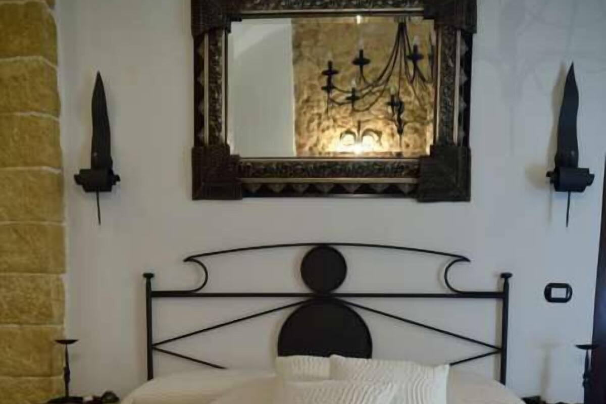 Standard Double Room | WiFi (free), individually decorated, individually furnished
