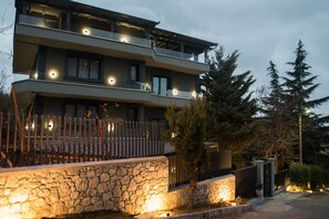 Front of property - Dim's Hotel (Korçë)