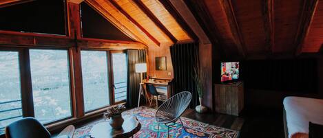 Meja, ruang kerja komputer riba, kalis bunyi, Wi-fi percuma