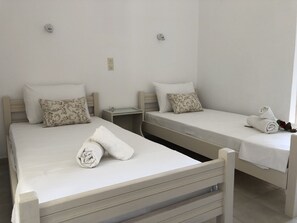 Standard Studio | Soundproofing, free WiFi, bed sheets - La Casa De Dalia (Corfu)