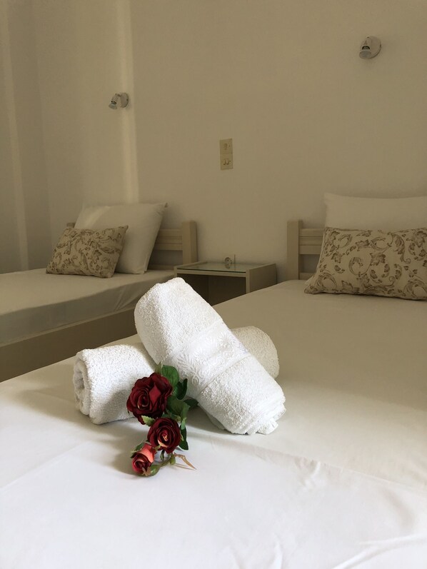 Chambres insonorisées, Wi-Fi gratuit, draps fournis