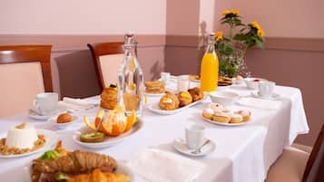 Petit déjeuner buffet compris tous les jours