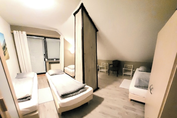 2 bedrooms, hypo-allergenic bedding, desk, blackout curtains