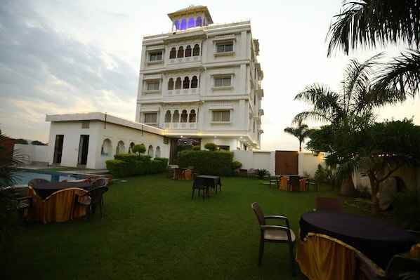 Exterior - Hotel JMD Palace (Udaipur)
