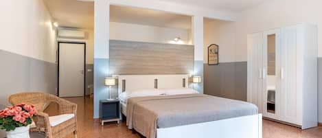 1 chambre, rideaux occultants, chambres insonorisées