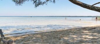 Cozy T3 with Balcony, 50m from Ocean, Parking Included, Sleeps 4