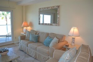 TV, DVD player - Beachcomber unit 404 (Longboat Key)