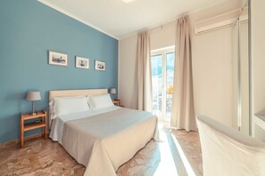 Blackout curtains, iron/ironing board, free cots/infant beds, free WiFi