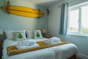 3 habitaciones, tabla de planchar con plancha, wifi y ropa de cama 