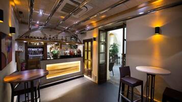 Bar (en la propiedad)