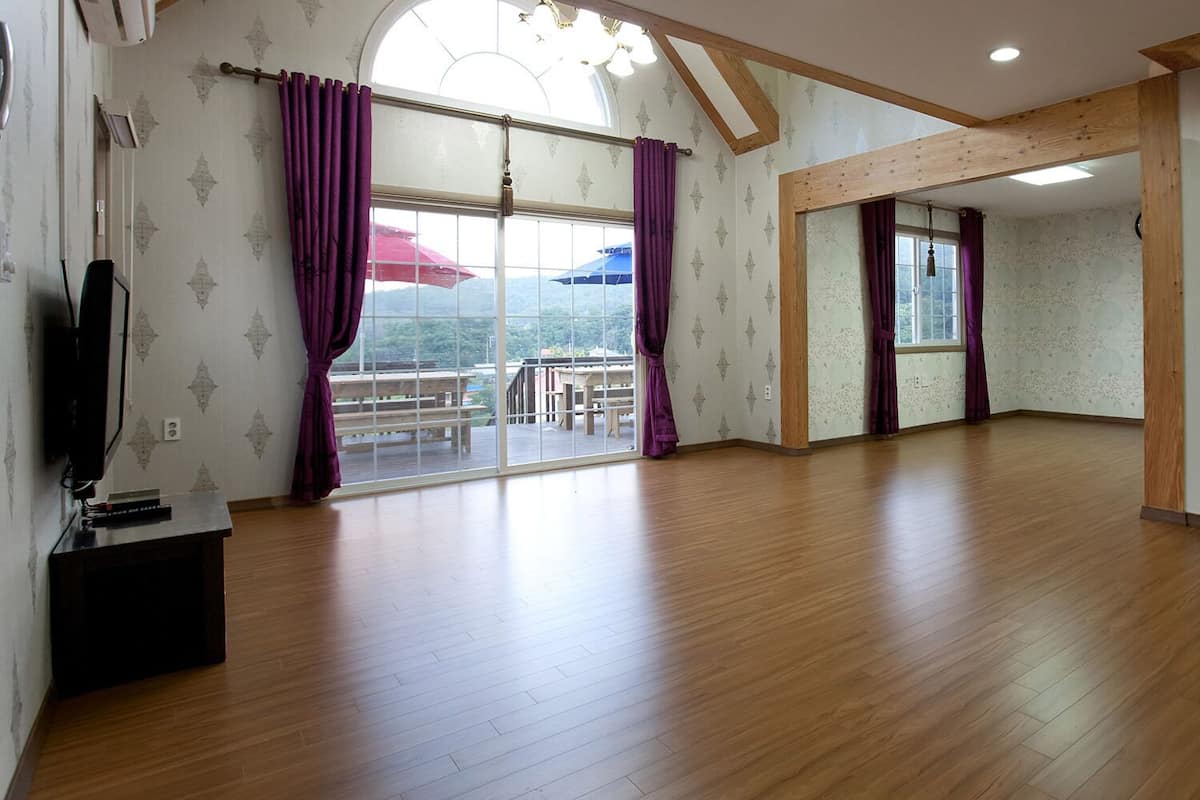Villa (Pysis) | Área de sala de estar | Televisión de pantalla plana y piso con calefacción