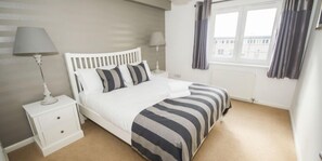 Apartment | 2 bedrooms, iron/ironing board, free cribs/infant beds, free WiFi - Portland Street Apartment-Town & Country (Aberdeen)