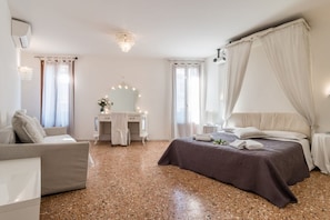 Free WiFi, bed sheets - Palazzo Da Ponte (Venice)