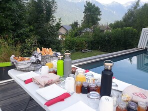 Free daily continental breakfast  - Entre 2 Cols (Saint-Martin-sur-la-Chambre)