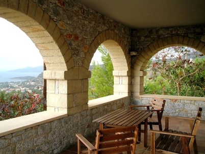 Villa Ialeira in Stoupa, private pool, spectacular sea views, very quiet area.