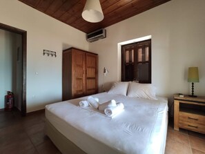 2 slaapkamers, een strijkplank/strijkijzer, wifi, beddengoed