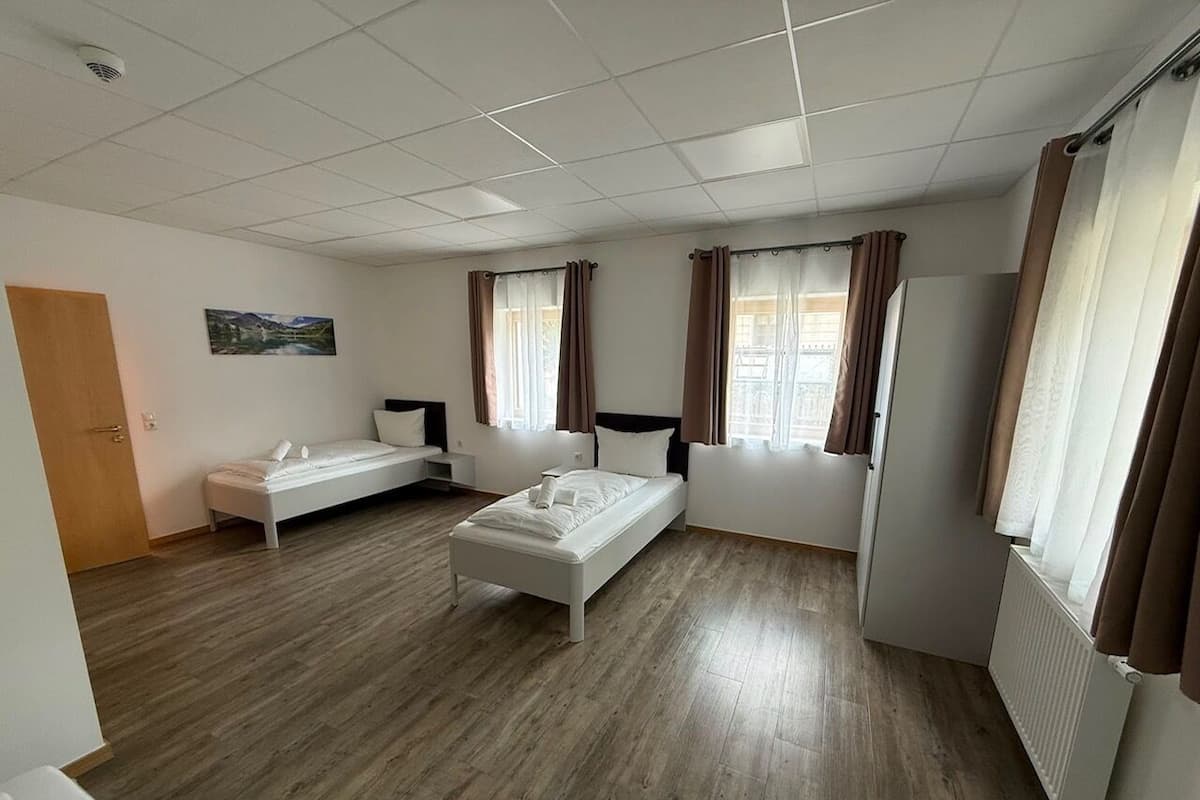Quadruple Room, Ensuite | Desk, blackout drapes, soundproofing, WiFi (free)