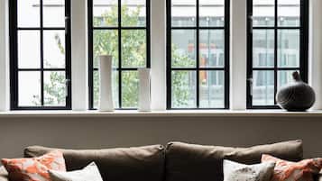 Apartment (2 Bedrooms) | Living room | TV