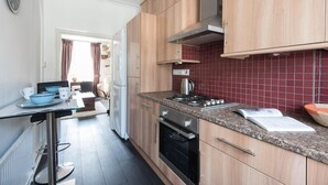 Apartment (1 Bedroom) | Eigene Küche